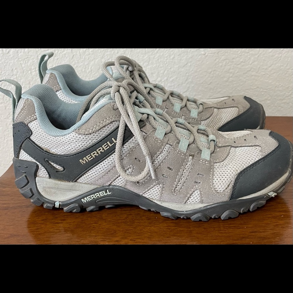 Merrell Women’s Hiking shoes size 9